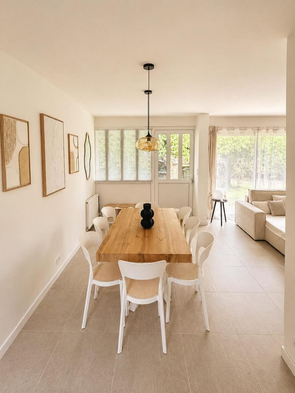 Living room, Seating area, Dining area