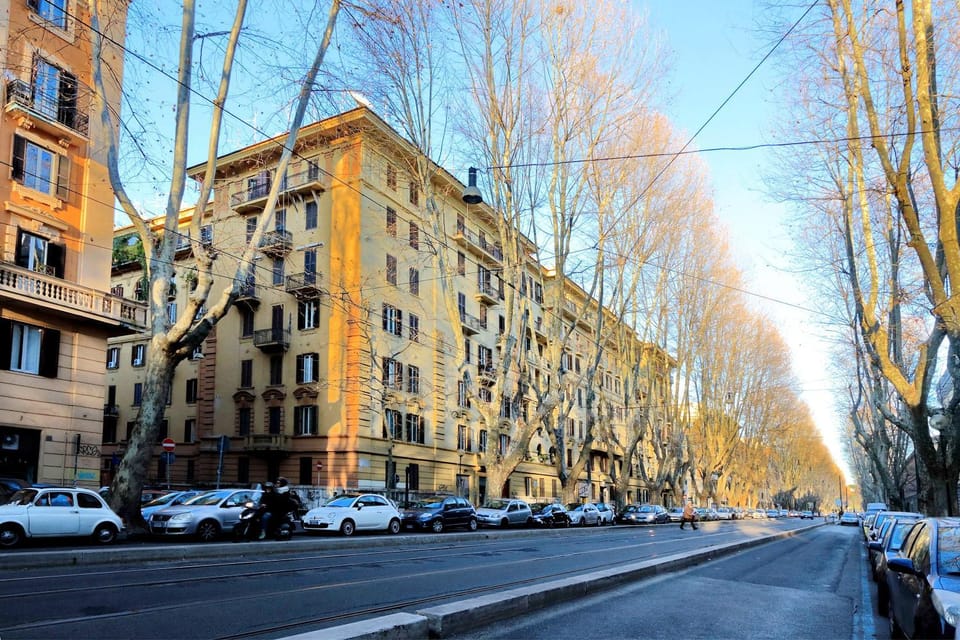 Property building, Neighbourhood