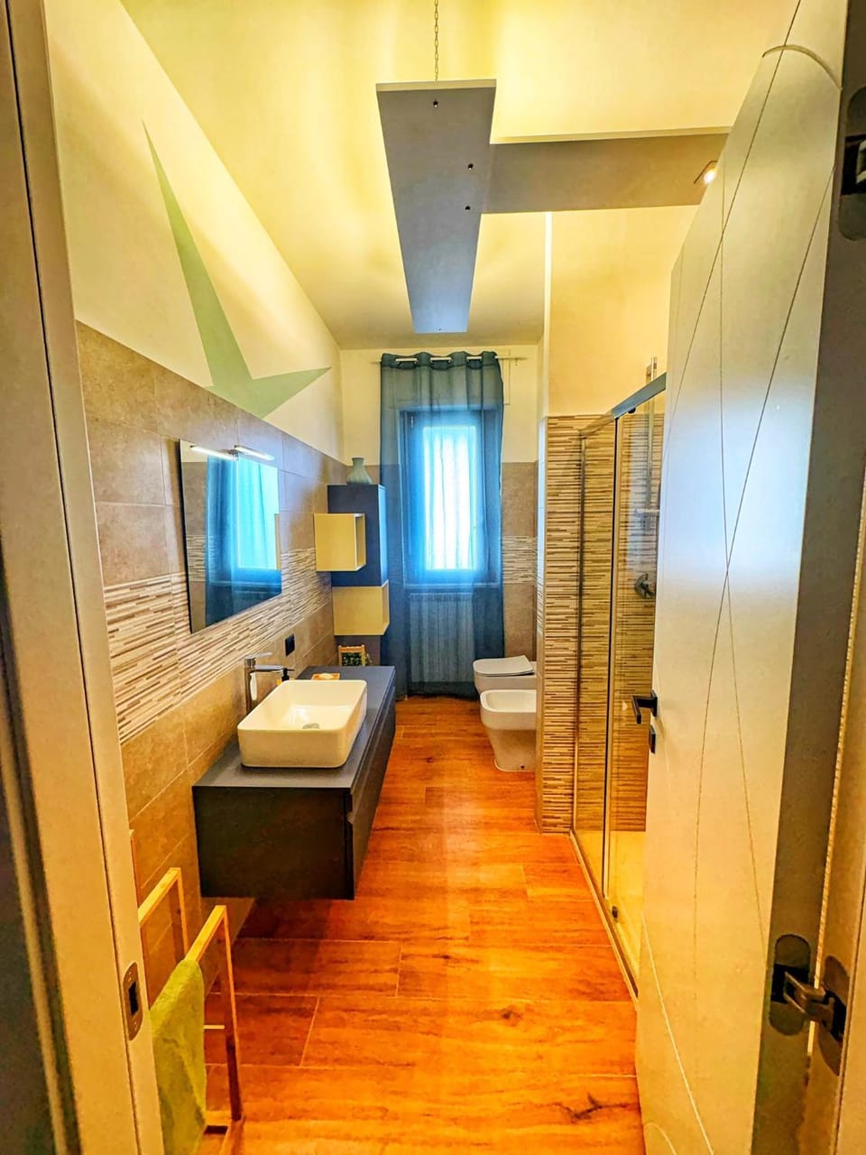 Shower, Toilet, Bathroom, towels