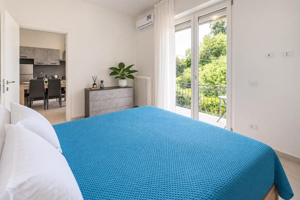Blue Garden Como - 2BR - Free Parking Apartment in Como