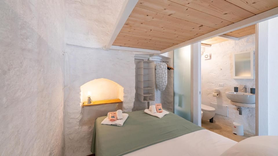 Rentbeat Collection 4 Historic Center Apartment in Ostuni