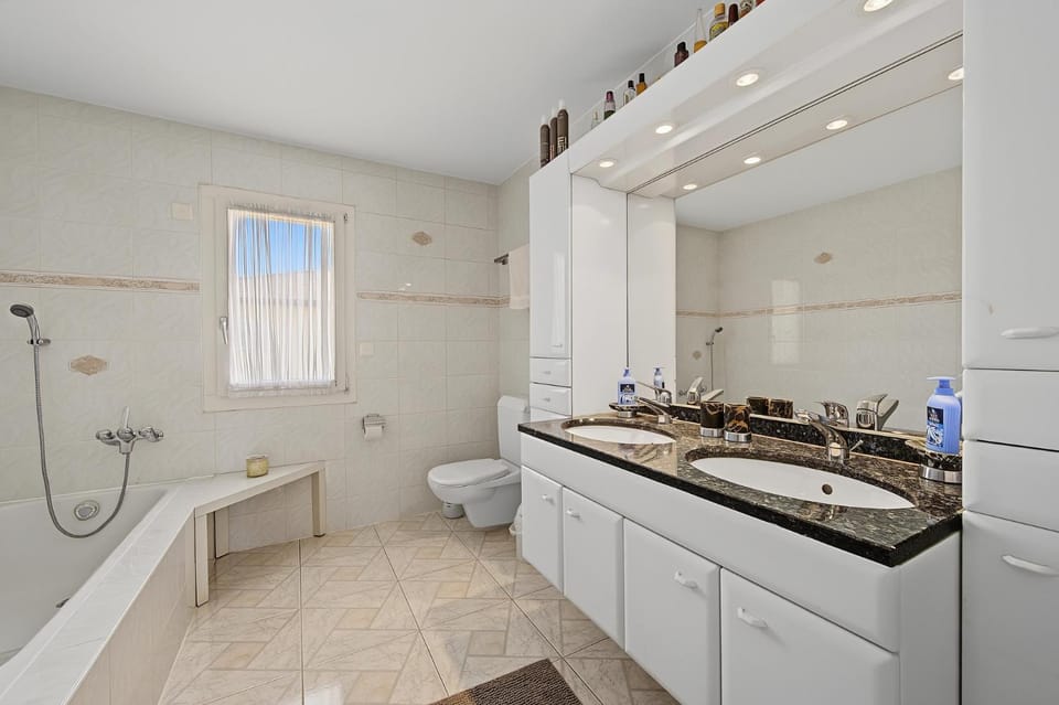 Yellow Suite Bed and Breakfast in Aargau, Switzerland