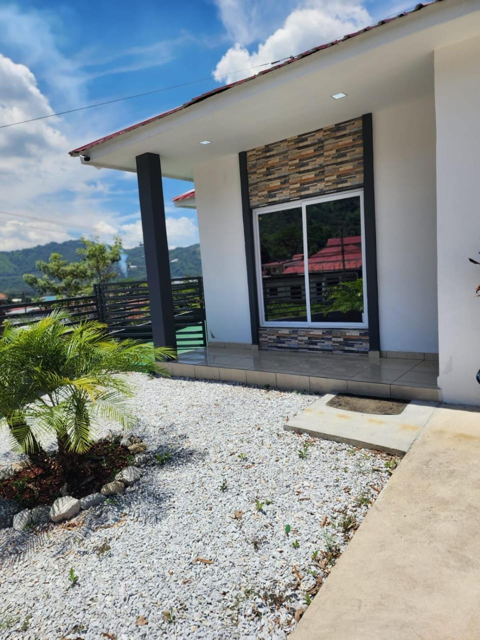 Property building, Facade/entrance, Day