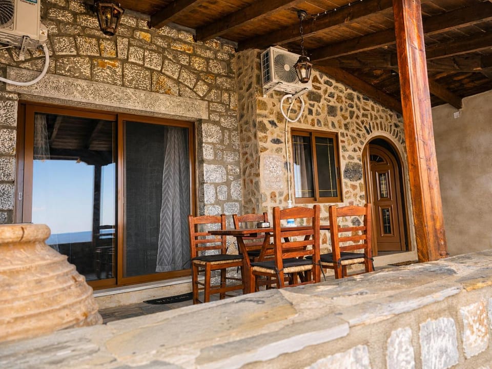 Patio, View (from property/room), Balcony/Terrace