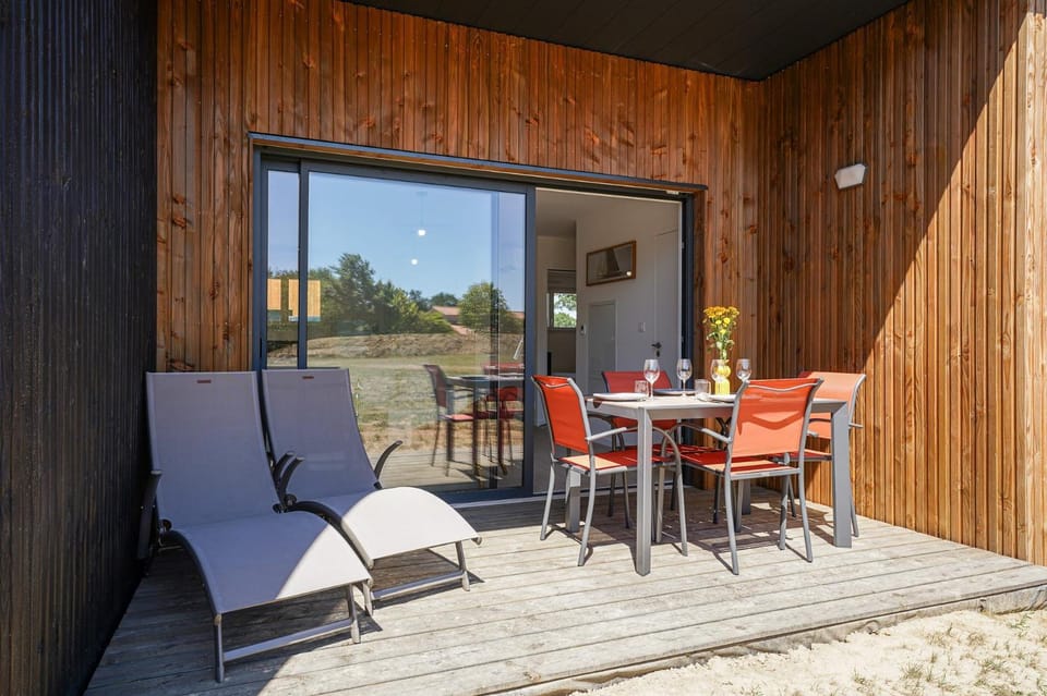 Cottage N°7, piscine commune, 2 chambres House in Pays de la Loire