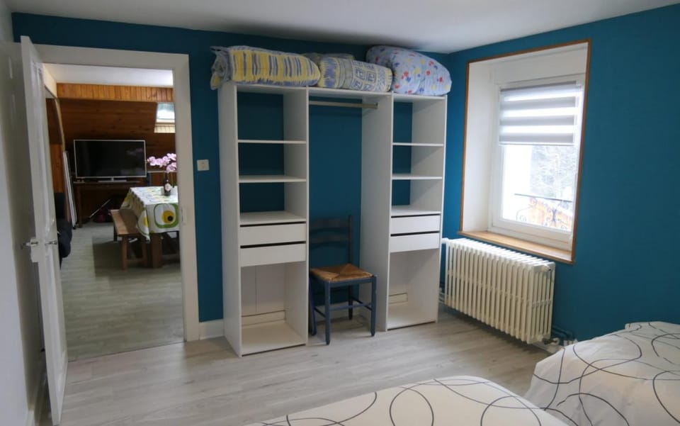 Property building, Living room, Bedroom