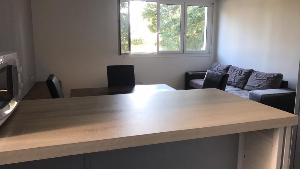 Communal lounge/ TV room, TV and multimedia, Living room, Seating area