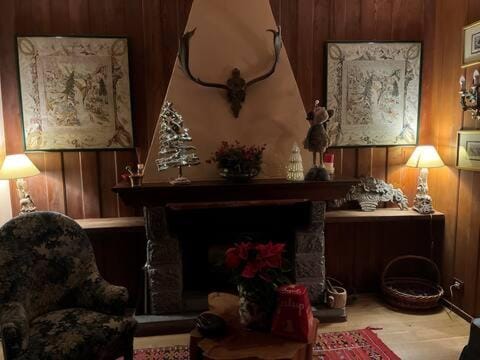 Living room, Decorative detail