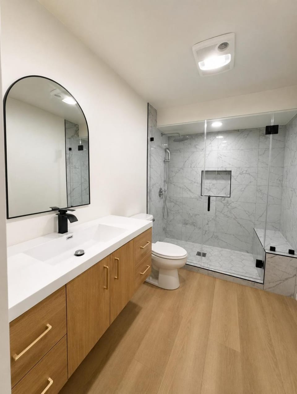 Spacious Modern 4BR Home with Huge Private Yard House in Signal Hill