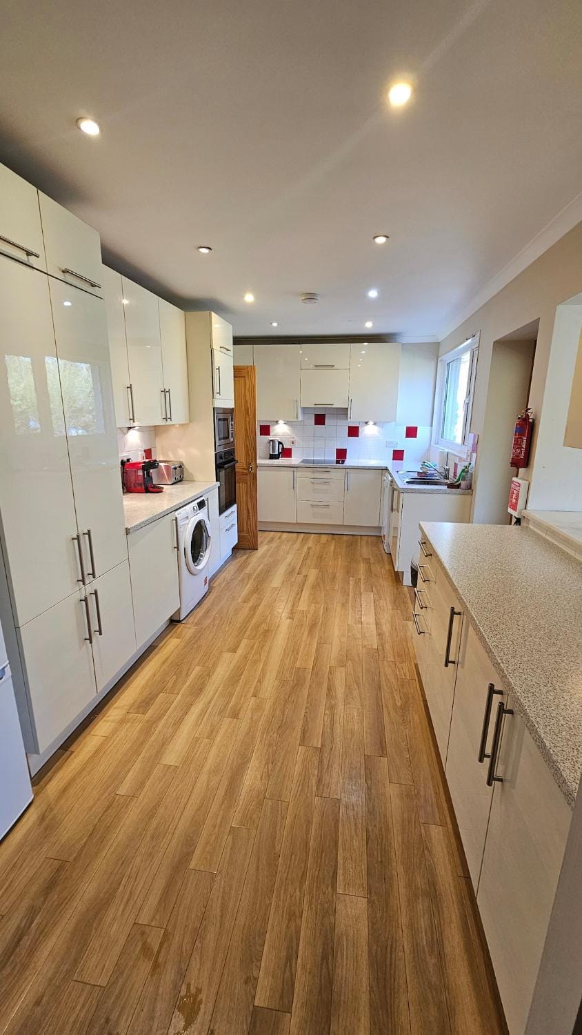 Home Comforts in Peaceful 2 Acres House in Inverness