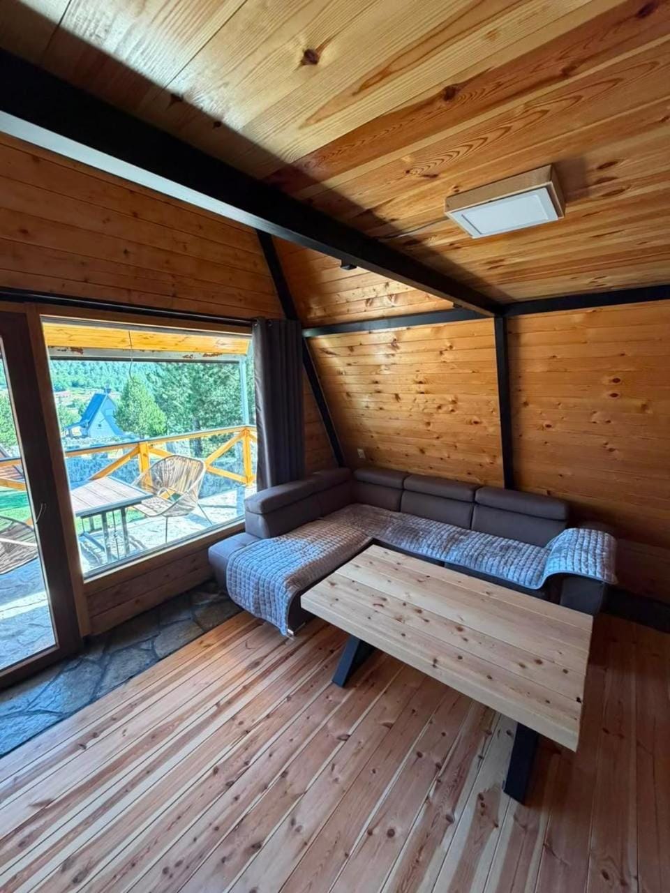 Vikendice Pod Hum Kučka Korita House in Podgorica Municipality, Montenegro