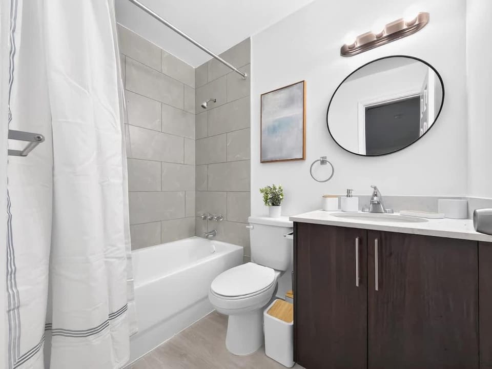 Newly Renovated 2BR Near Beach Airport & Las Olas Apartment in Dania Beach