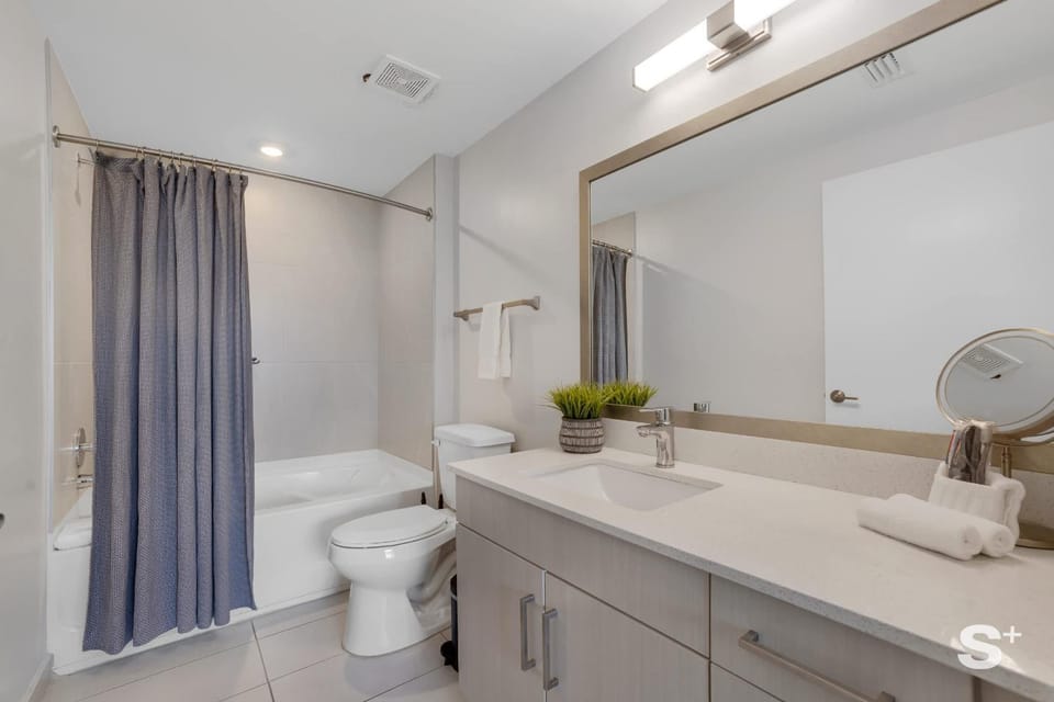 Toilet, Bathroom, Bath, towels