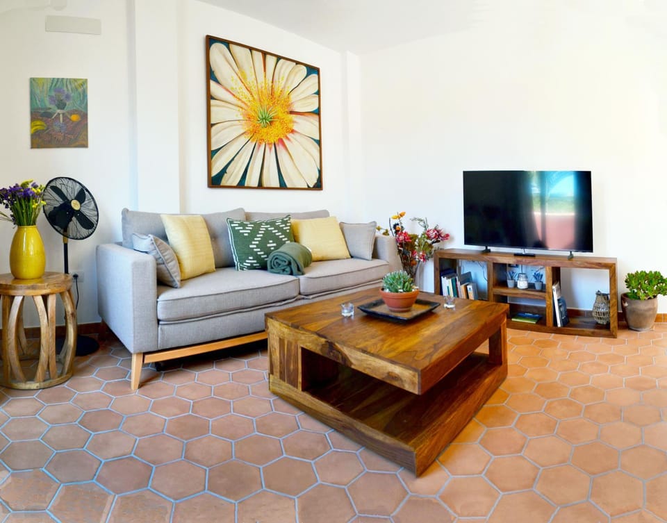 Communal lounge/ TV room, Living room