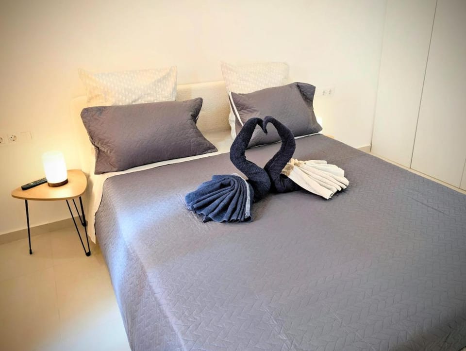 New and Spacious 3BdR Apt with balcony near Kebra Kanela Beach Apartment in Praia