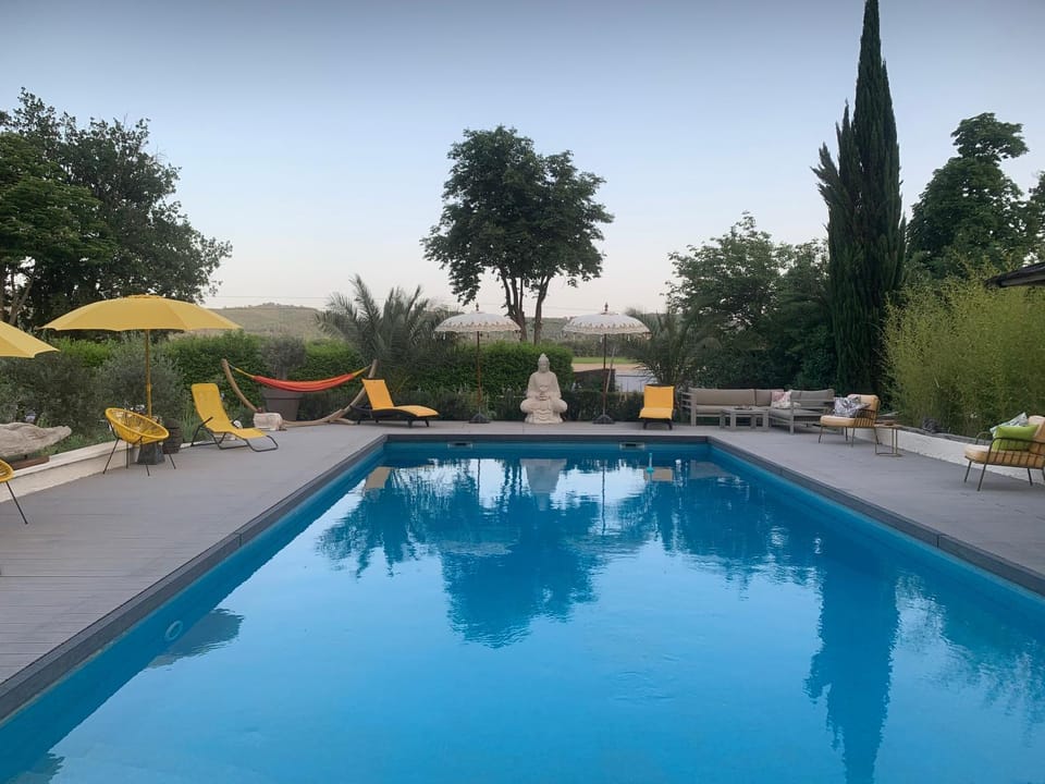 Grand domaine piscine spa sauna Greoux les bains bastide du bonheur st donat Villa in Gréoux-les-Bains
