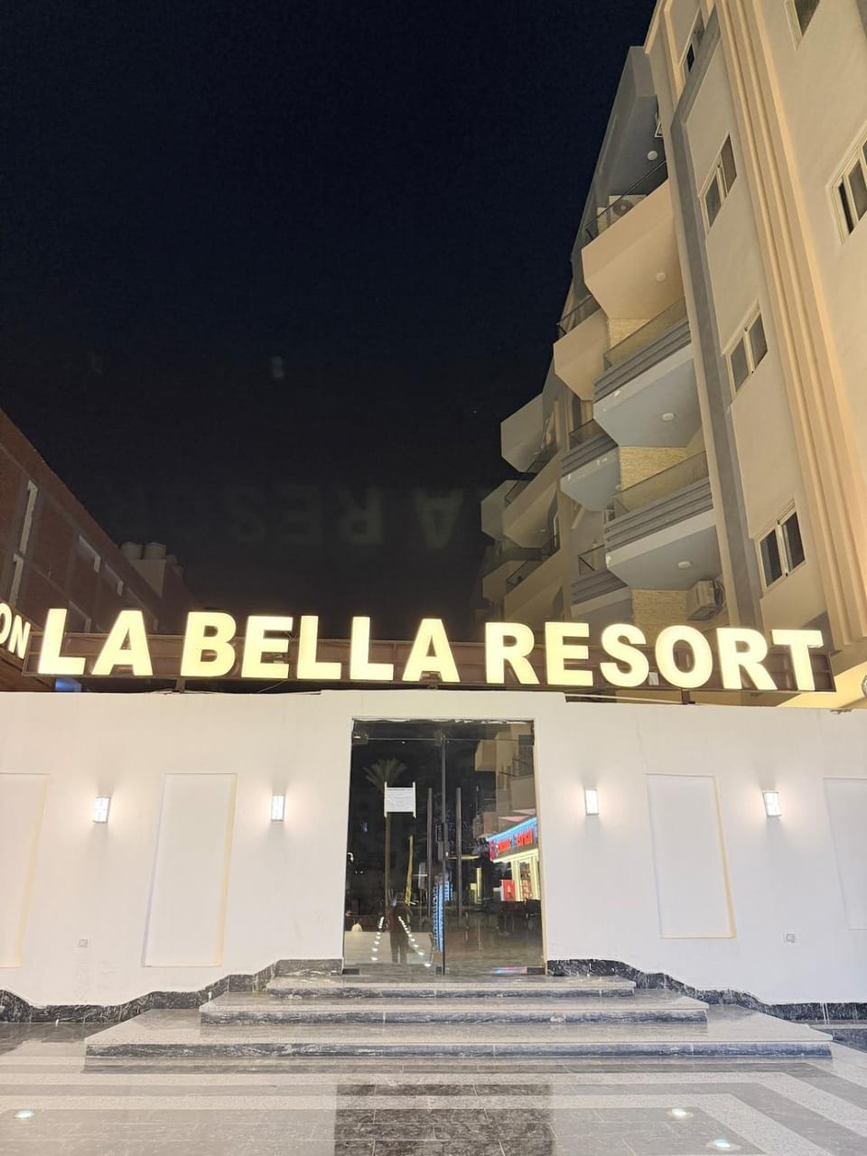 Fin view sea view La Bella Resort Apartment in Hurghada