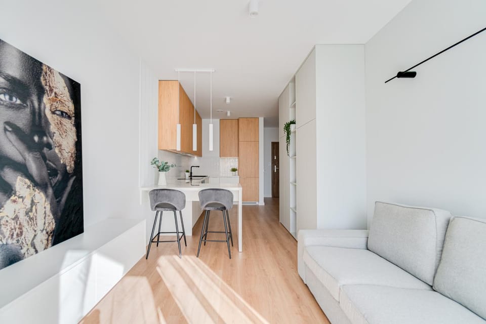 COMFISTAY Koszyka 45 - Modern Apartment with Private Parking Apartment in Poland