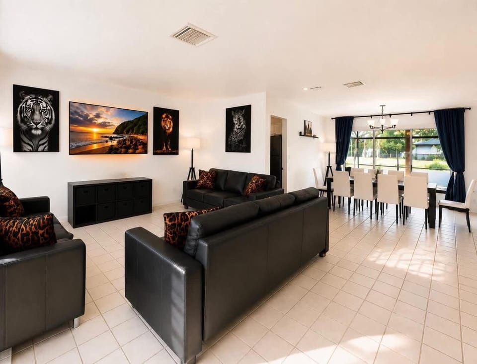 Villa Cielo Azul House in Hollywood