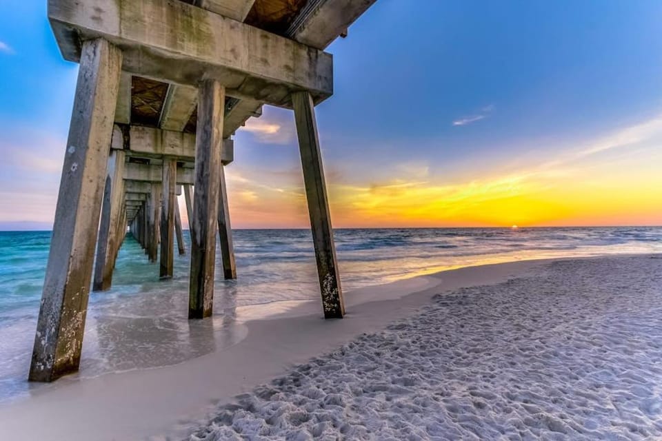 Dreamy retreat on the Gulf with pool basketball court & beach access House in Lower Grand Lagoon