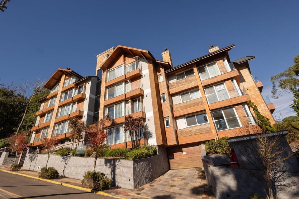 Property building, Facade/entrance, Off site