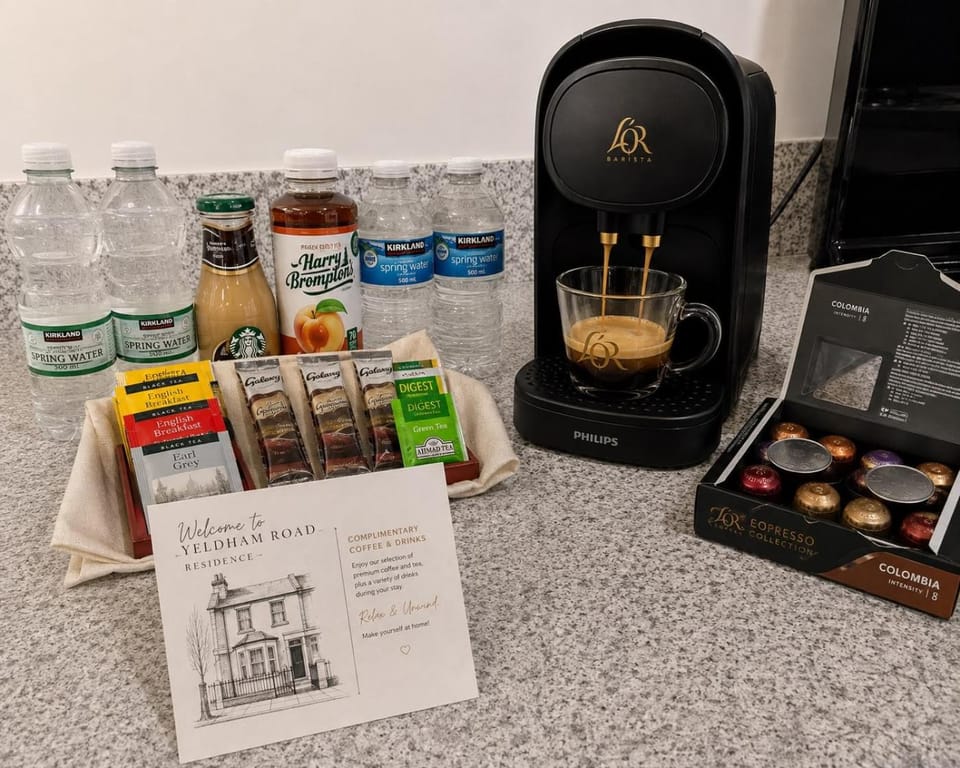 Coffee/tea facilities, Kitchen or kitchenette
