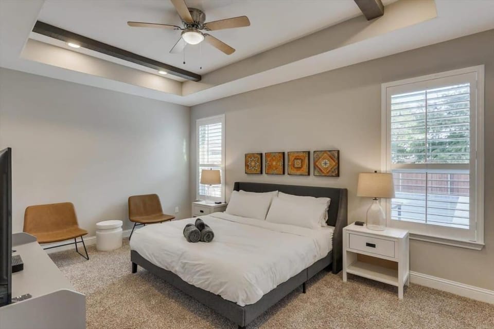 Trendy and Modern home with a Private Pool House in Rowlett