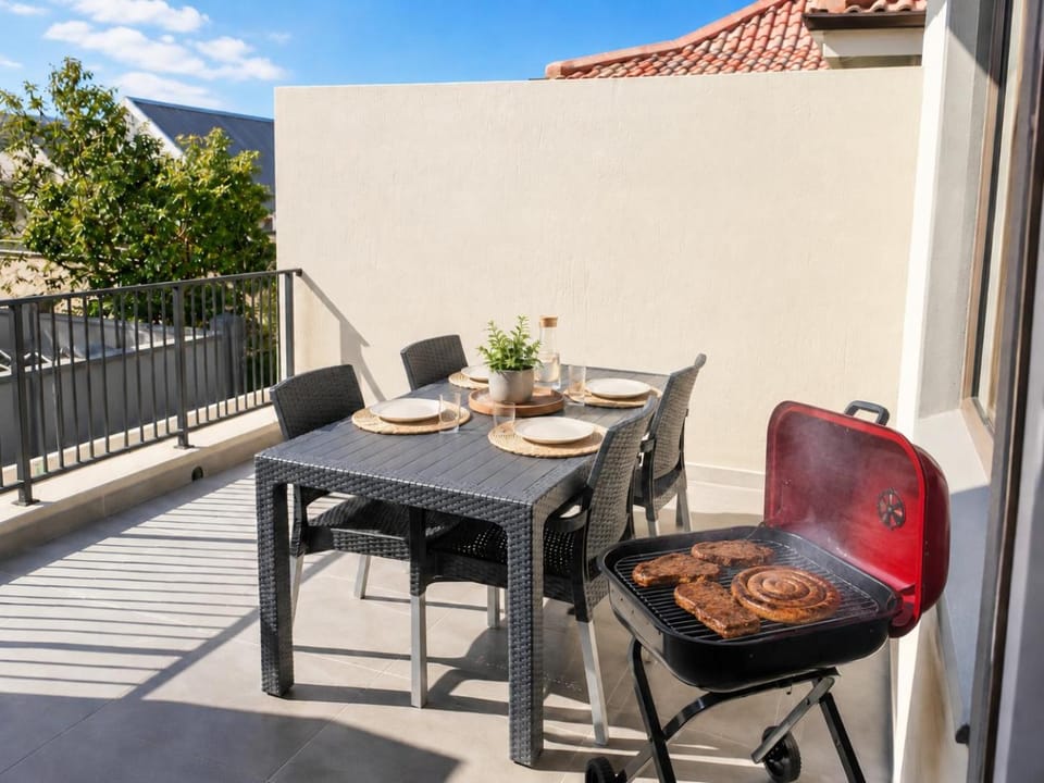 BBQ facilities, Balcony/Terrace