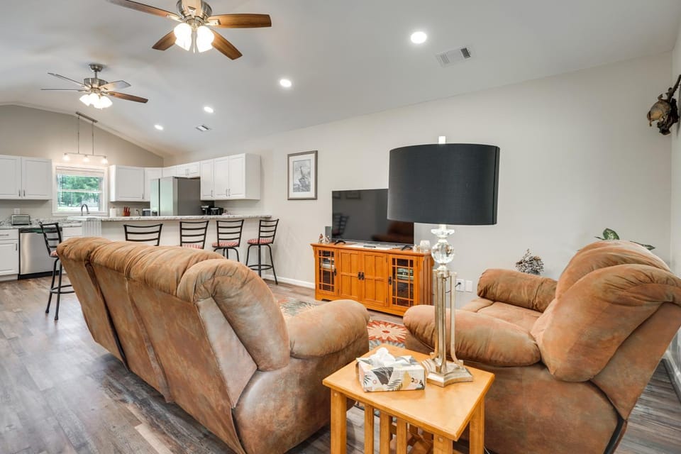 Hunt & Fish! Home < 1 Mi to Broad River Campground House in Clarks Hill Lake