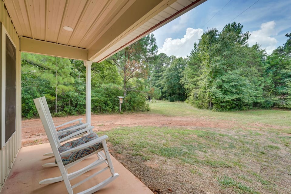 Hunt & Fish! Home < 1 Mi to Broad River Campground House in Clarks Hill Lake