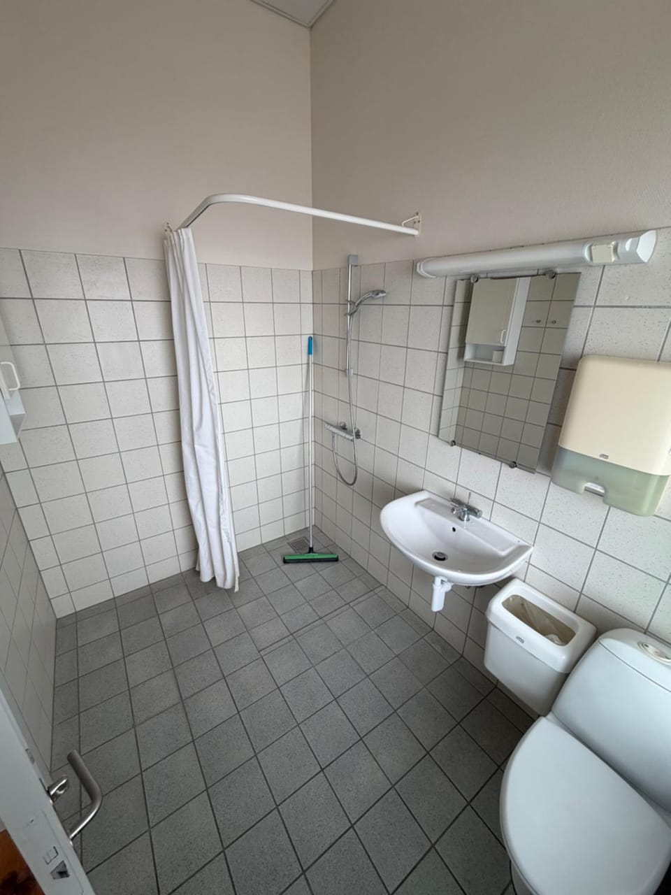The Bank BnB Hirtshals Værelse 3 Hotel in Hirtshals