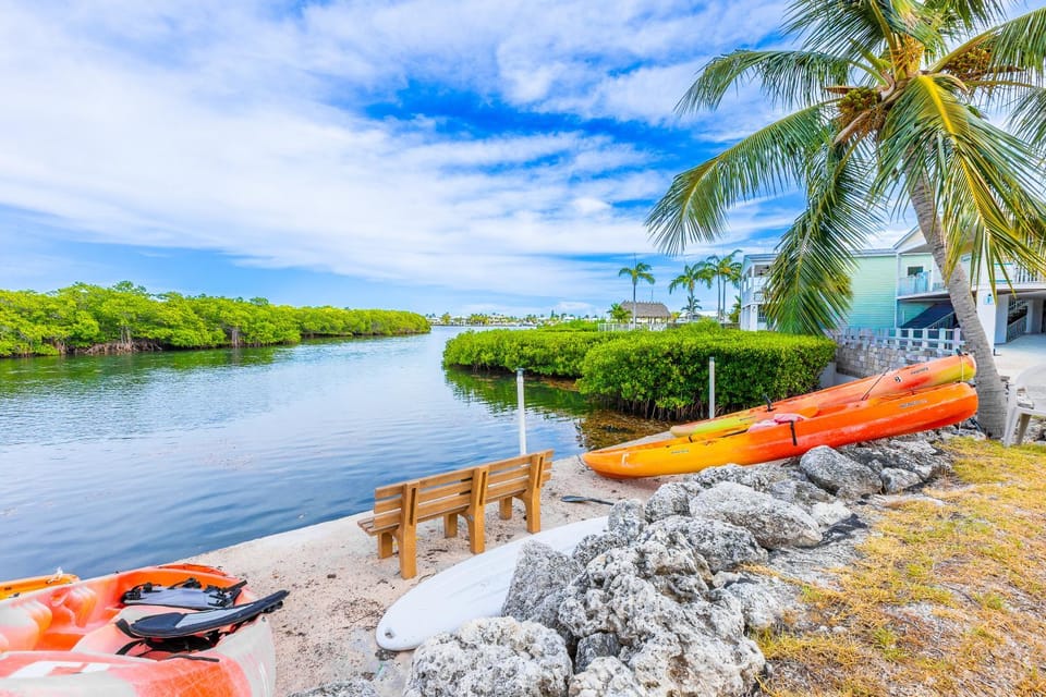 NEW!Life is a MarathonVIEWS!PoolDockHotTub! House in Key Colony Beach