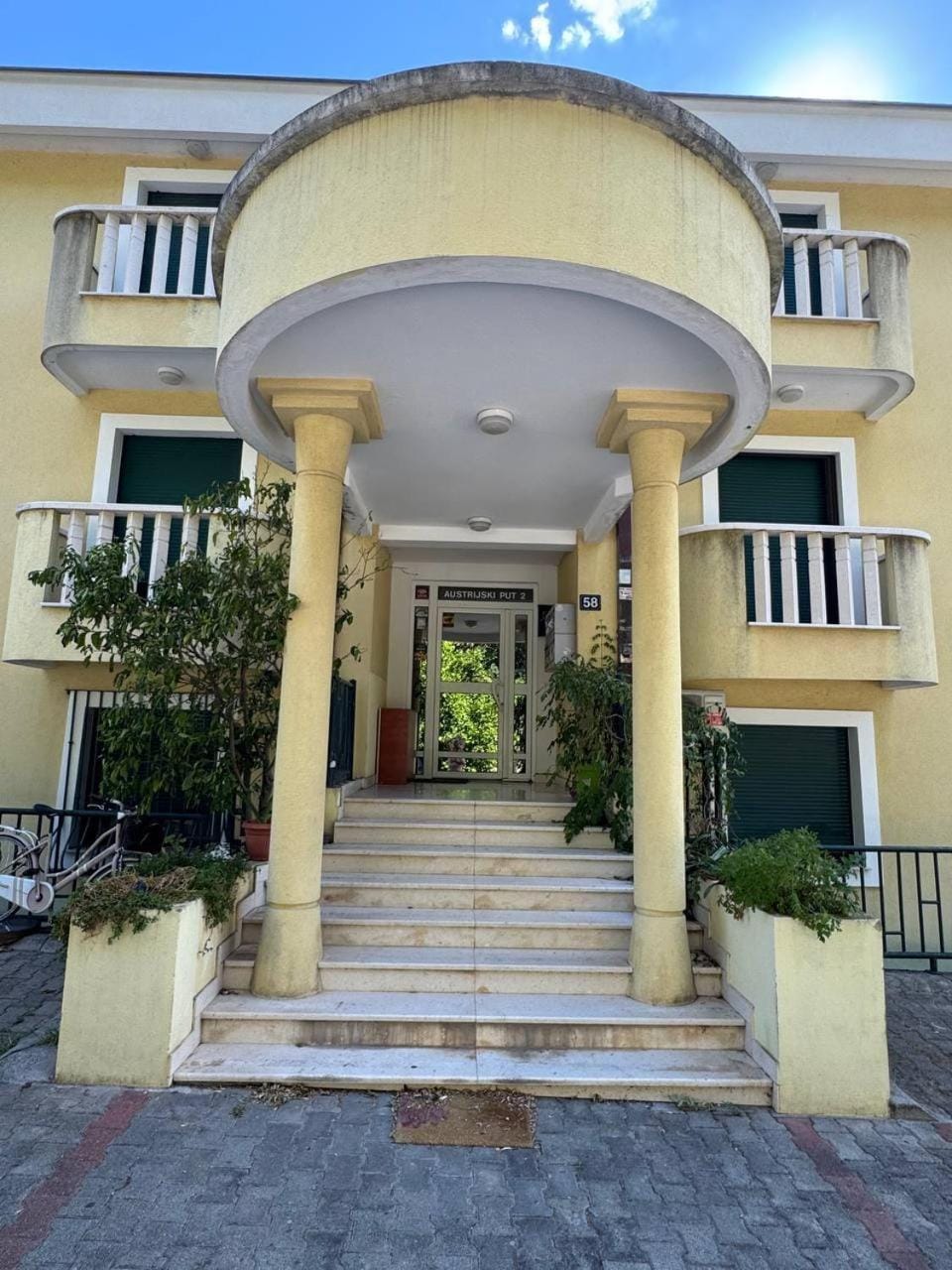 DerevPOP Apartment in Budva Municipality