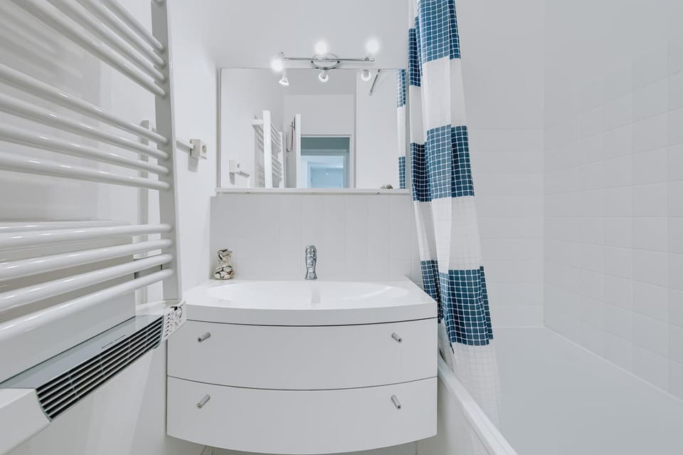 Shower, Bathroom, Bath