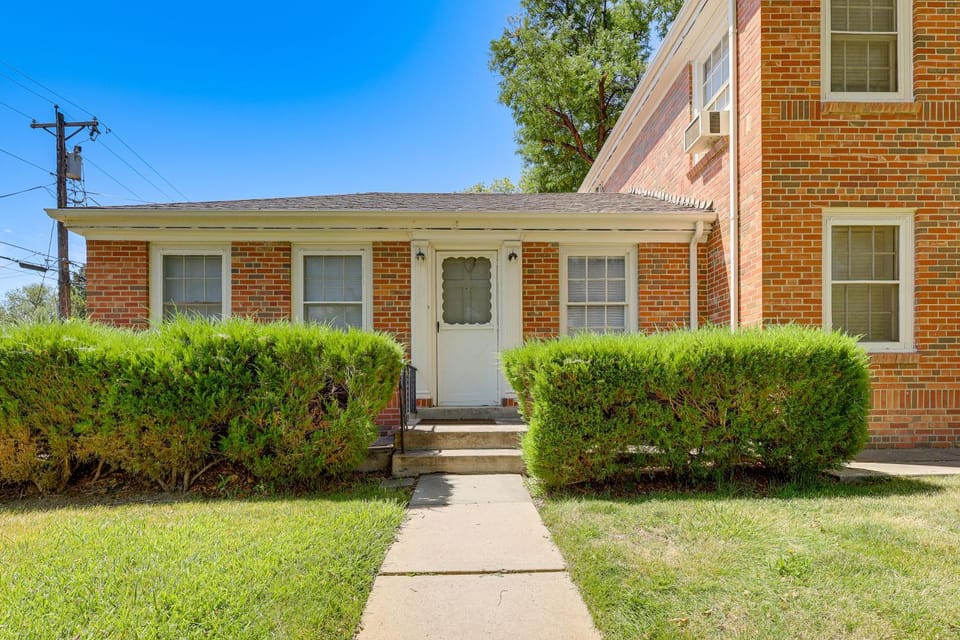 Close to Hospitals! Centrally Located Pueblo Condo House in Pueblo