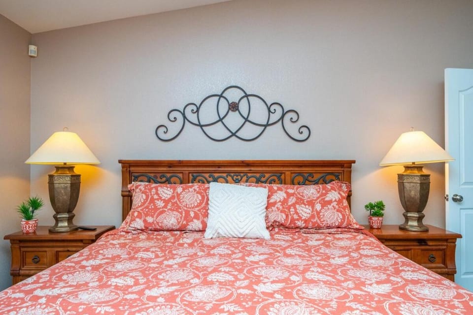 Highlander Haven - Pool, Spa, Comfort, Central Villa in Lake Havasu City