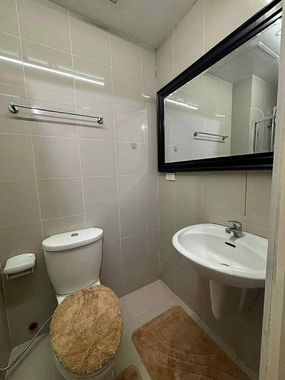 JJ Staycation Tower 3 24th Floor Apartment in Quezon City