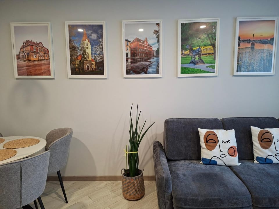 Living room, Decorative detail, Seating area