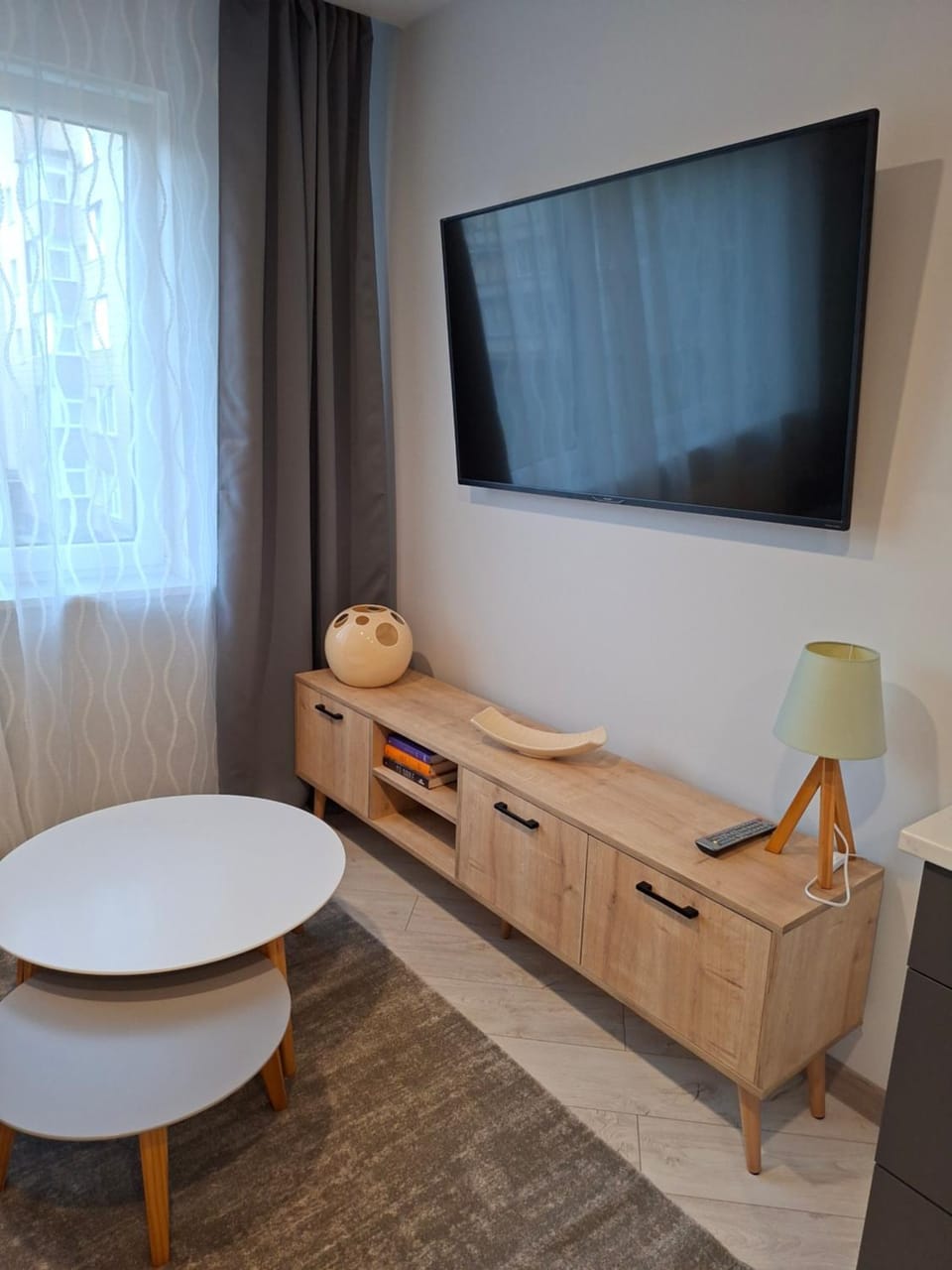 Communal lounge/ TV room, Living room, Seating area