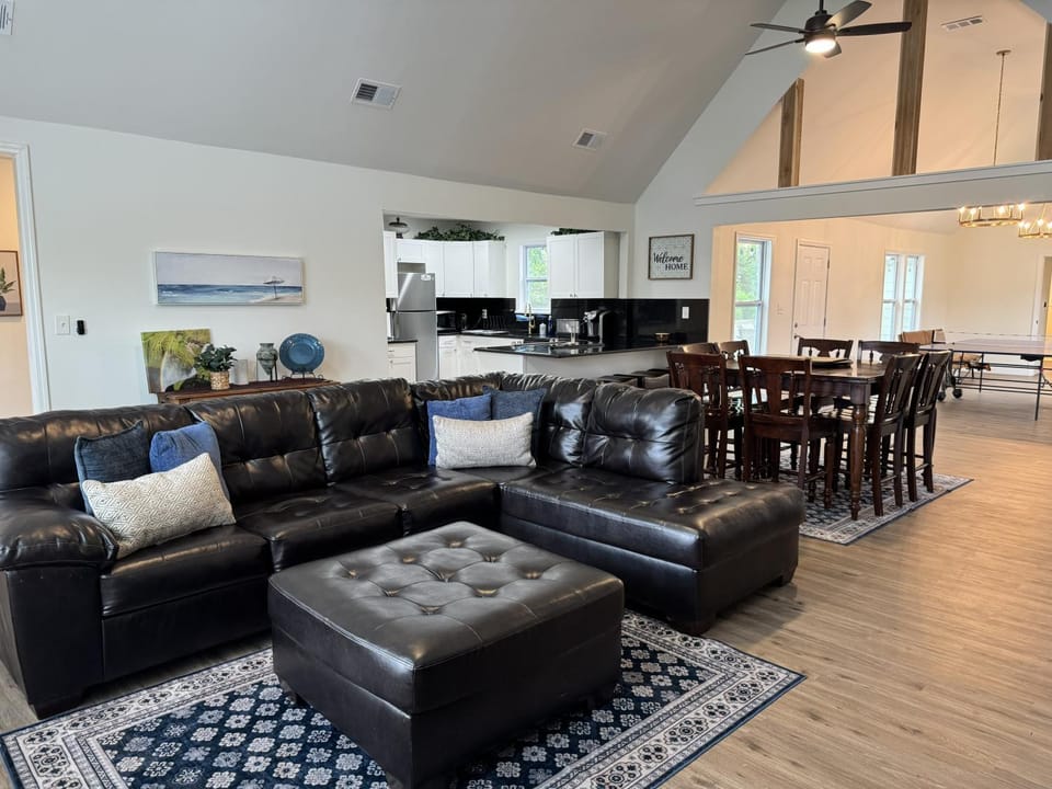 Living room, Breakfast
