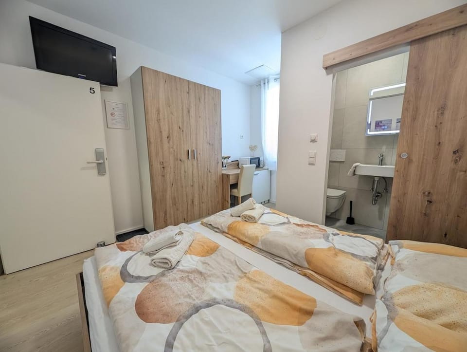 See 5 - Ruhiges Studio in See- und Promenadennähe inklusive Parkplatz Apartment in Carinthia, Austria