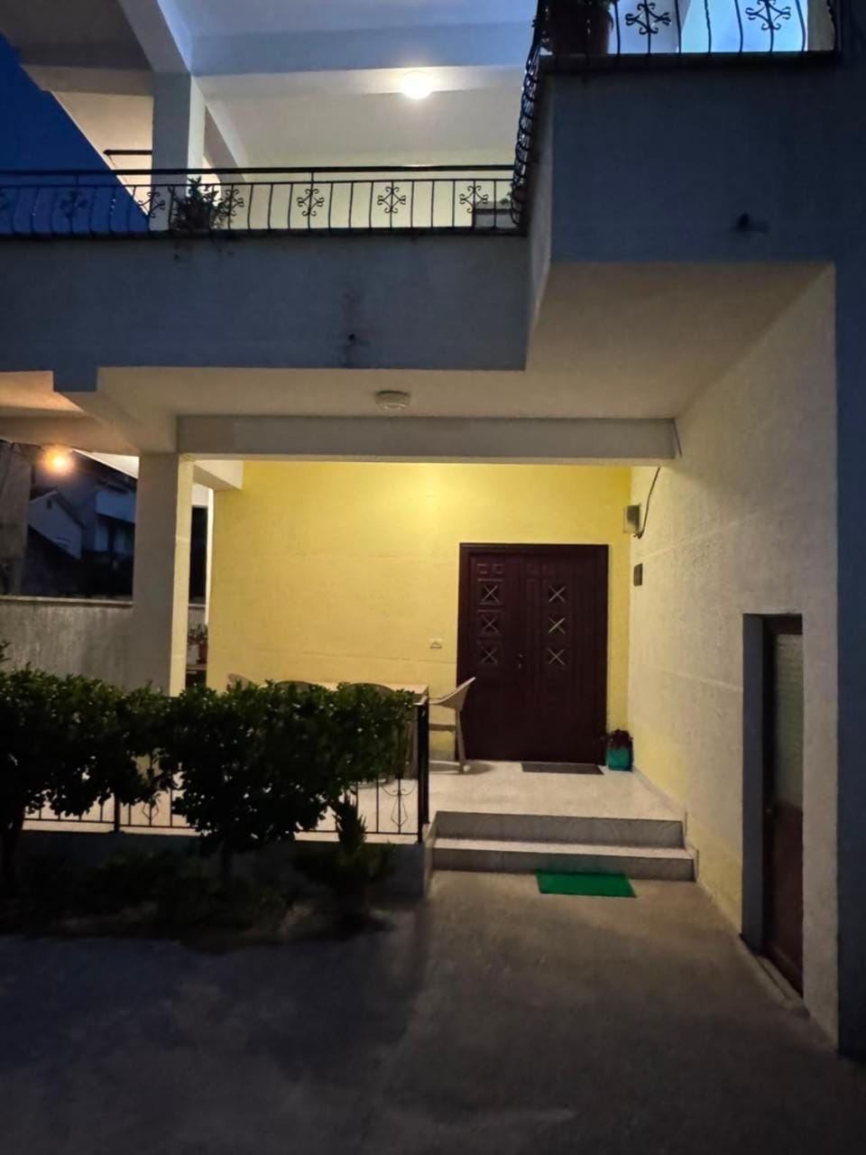 Property building, Night