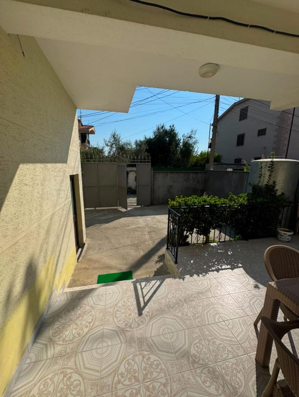 Day, View (from property/room), Balcony/Terrace, Dining area, Garden view, Inner courtyard view