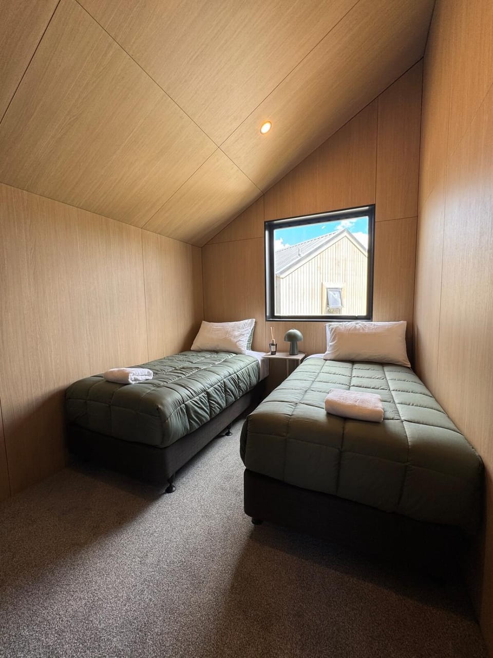 5 Mile Villa Close to Airport Mall House in Queenstown