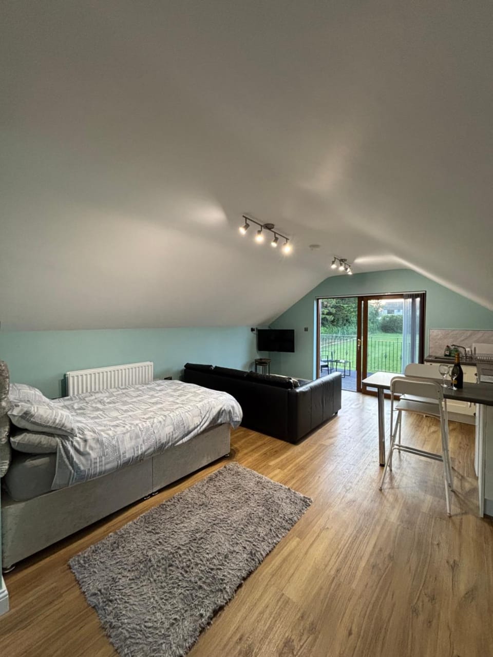 Private First Floor Guest suite with balcony Apartment in Ballycastle
