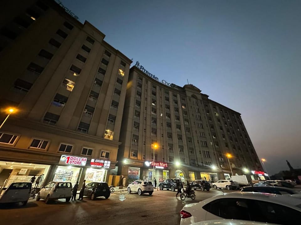 Basera Residences, Elegant 1BR Apartment at River Hills Apartment in Islamabad Capital Territory