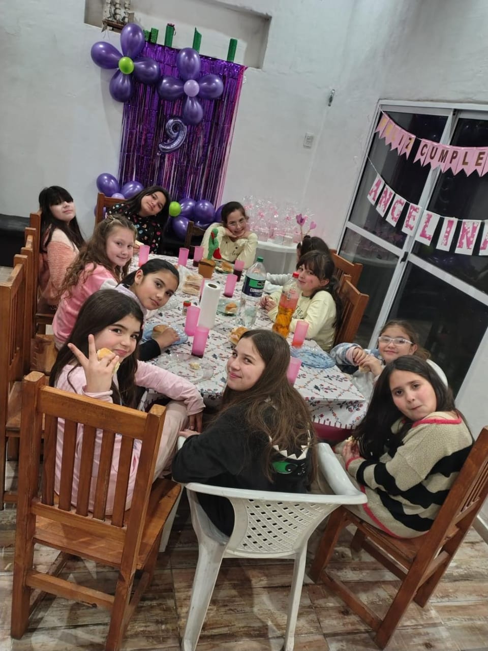 People, Banquet/Function facilities, group of guests