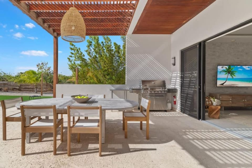 Sea Star Villa - 5 mins to Long Bay Beach Villa in Long Bay Hills