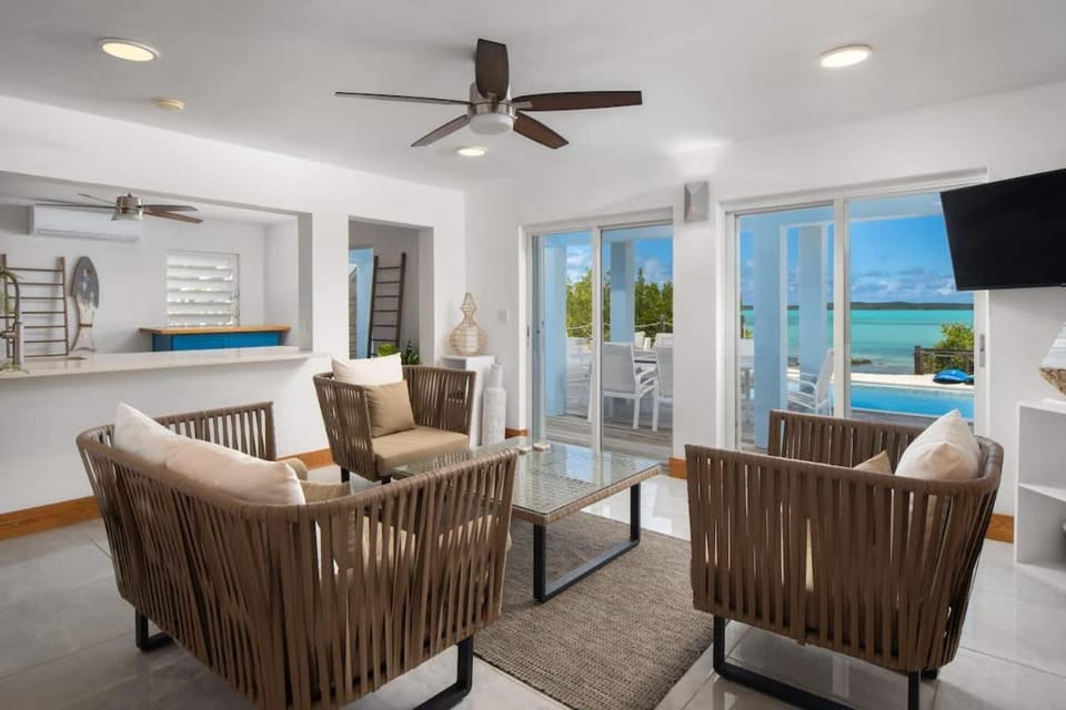 Beachfront - Villa Juan Del Mar Villa in Turks and Caicos Islands