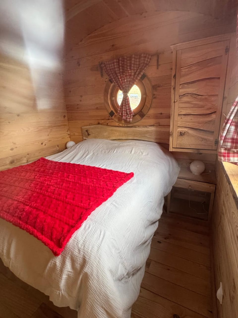 Roulotte insolite à la Ferme Luxury tent in Vosges